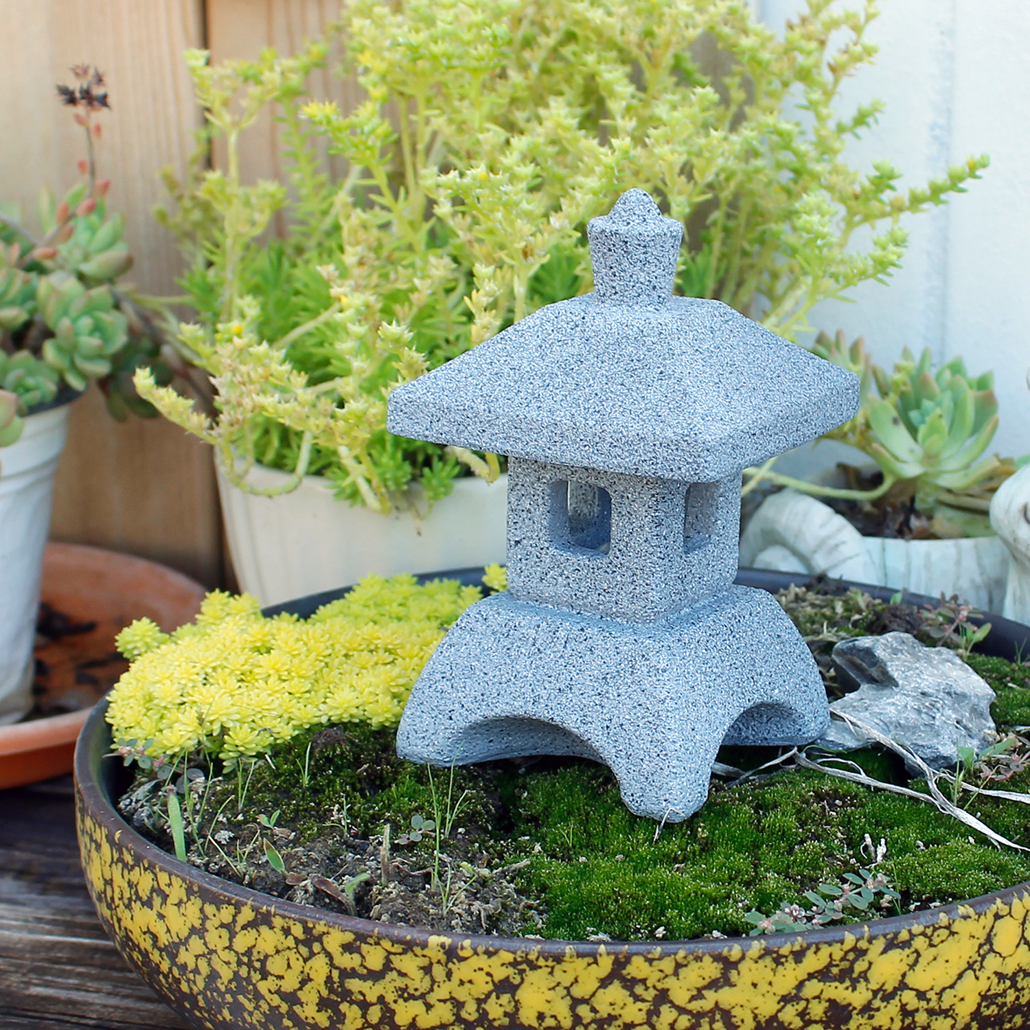 Japanese Lantern Pagoda Statue - Bonsai Garden Japan review and price